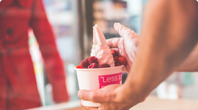 Karafırın’ın sahibi Orhan Bey’le ekibinin ihtiyaçlarını konuşuyoruz.