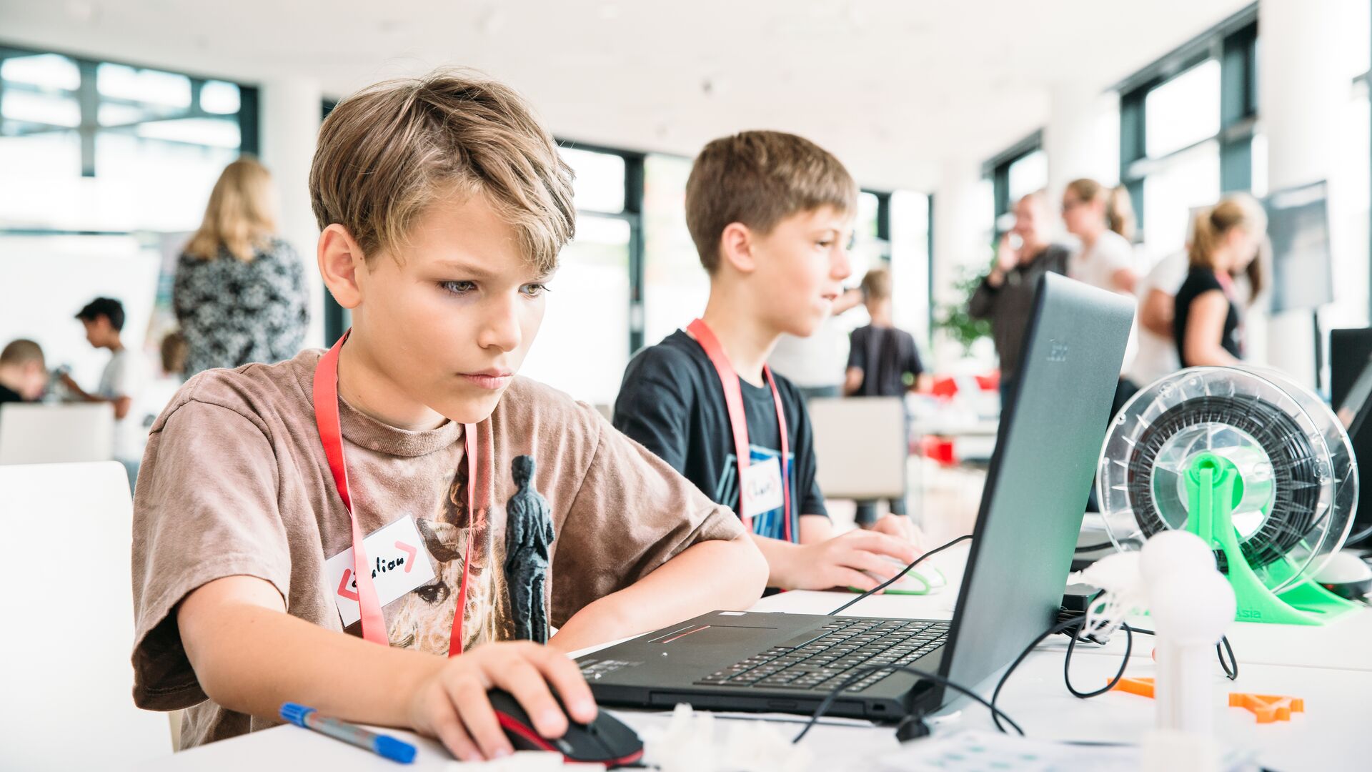 Dijital Dönüşümün Kalbinde: Yeni Nesil İş Modelleri ve Yetenekler