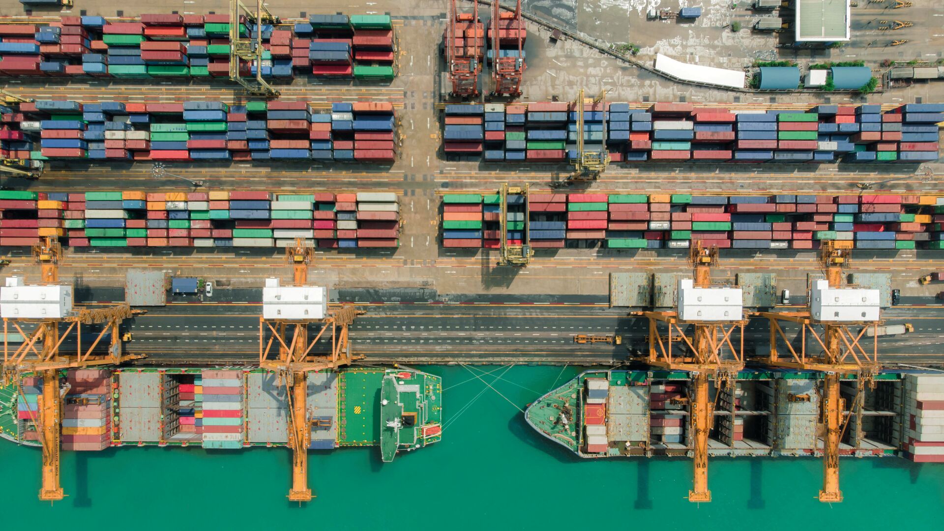 İthalat ve İhracatta 2025'te Yaşanabilecek Zorluklar