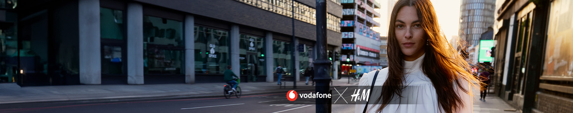 H&M’de 1.700 TL üzerine 250 TL indirim H&M’de 1.700 TL üzerine 250 TL indirim